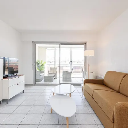 Contemporary In The Heart Of Juan Les Pins * Антиб