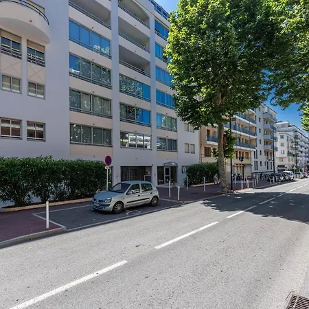 Contemporary In The Heart Of Juan Les Pins Апартаменты Антиб