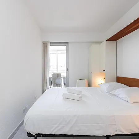 アパート Contemporary In The Heart Of Juan Les Pins